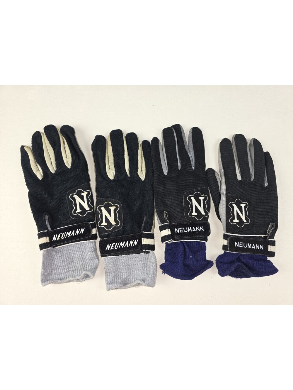 2 Pair Vintage Used Neumann Men's Large Receiver Football Gloves Cowhide - Picture 2 of 8